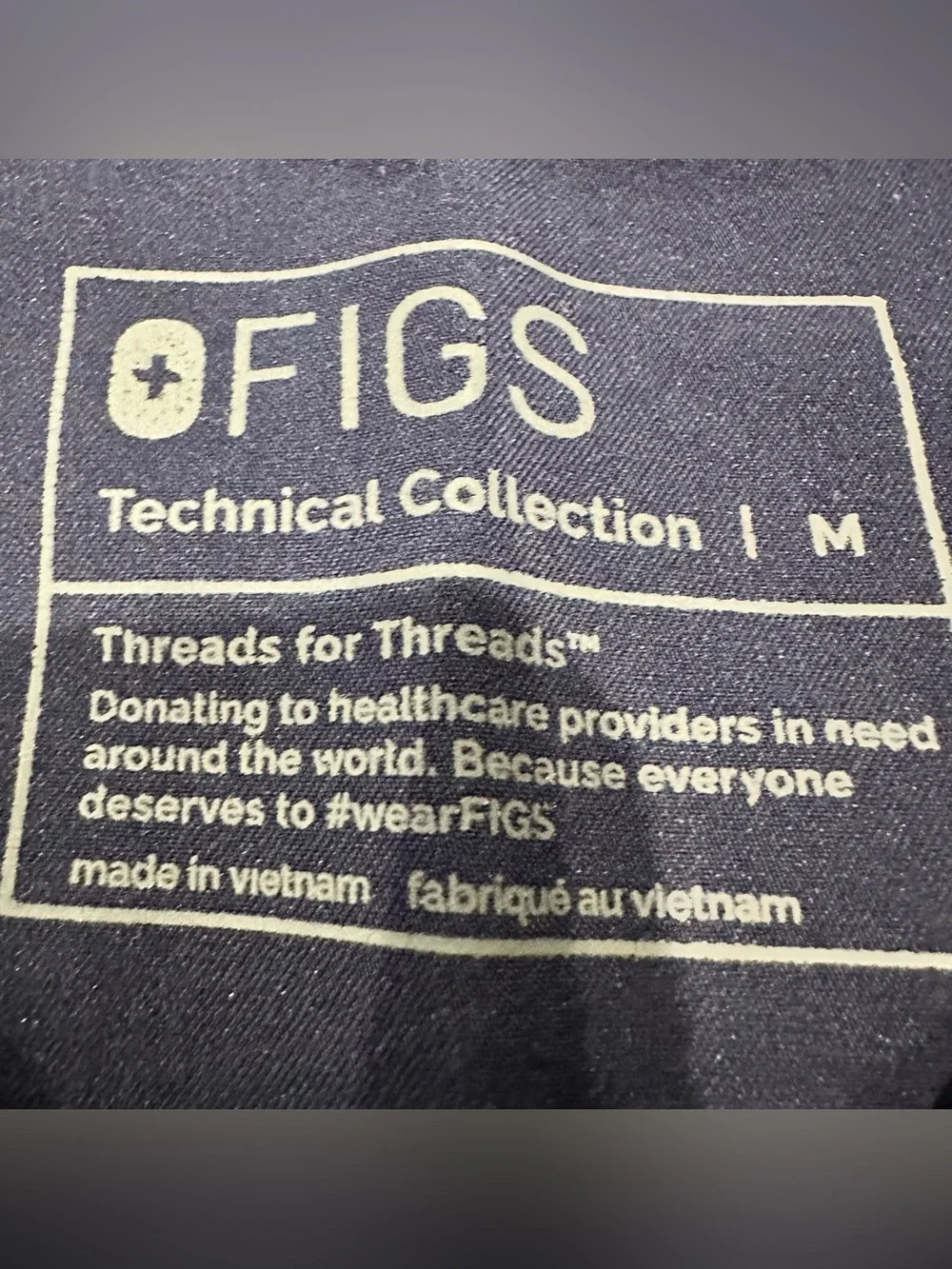 Figs Matching Navy Scrub Set: Axim Pants & Leon Top Both Size Medium